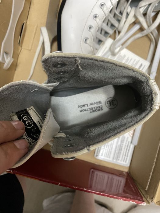 Коньки на девочку