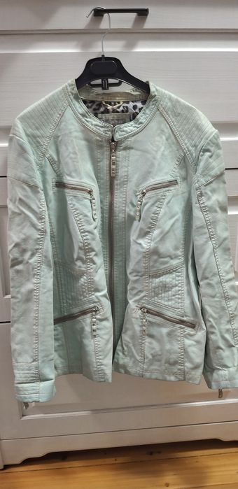 Женские Куртки 48-50р