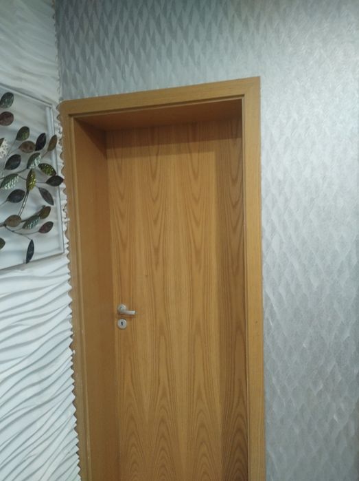 Продавам интериорни врати