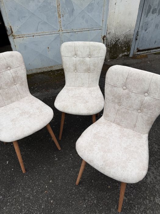 3 scaune noi - se vand doar la pachet