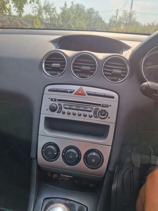 Dezmembrez Peugeot 308