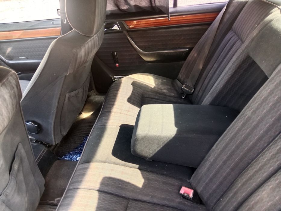 Продам Mercedes Benz 124 E200