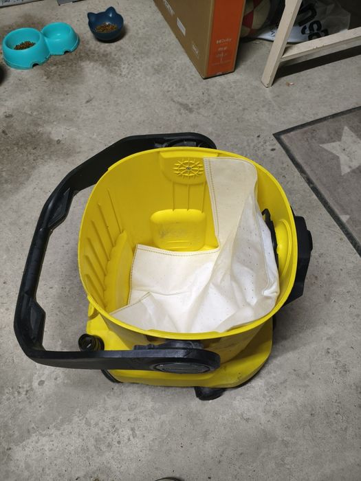 Строительный пылесос Karcher wd5