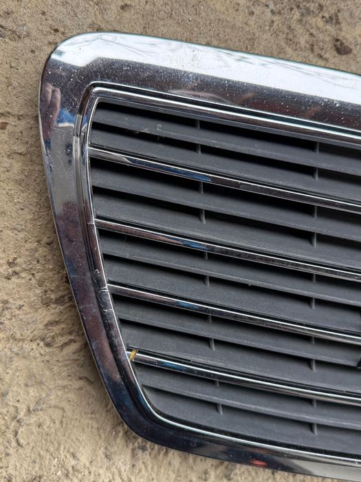 Предна маска за Мерцедес е клас w211