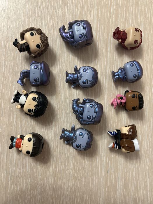 Фигурки очень странные дела