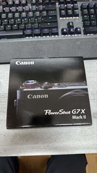 Canon G7X Mark II + card si baterii
