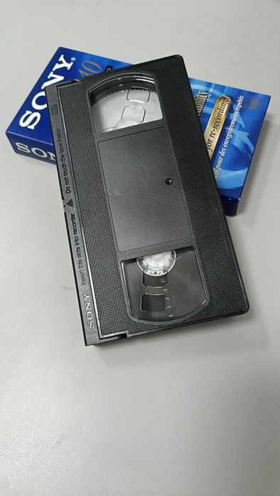 Casete VHS aproape noi