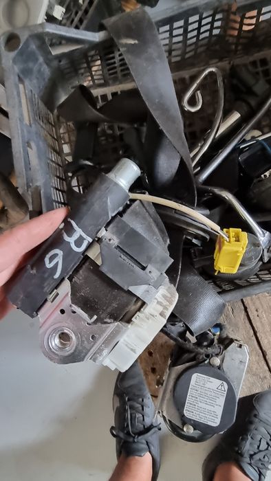 far bi xenon adaptiv passat b6 second hand si noi de vanzare • Anunturi ...