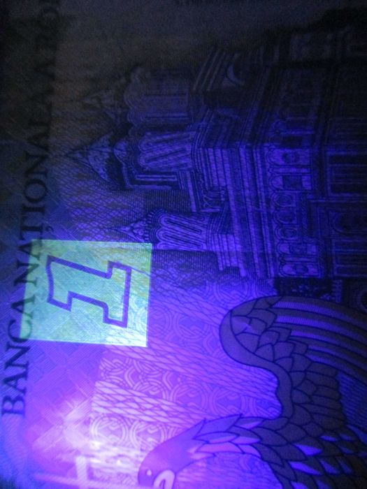 Lanterna UV + 15 ml vopsea fosforescenta