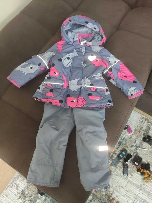 Продам костюм для девочки весна -осень