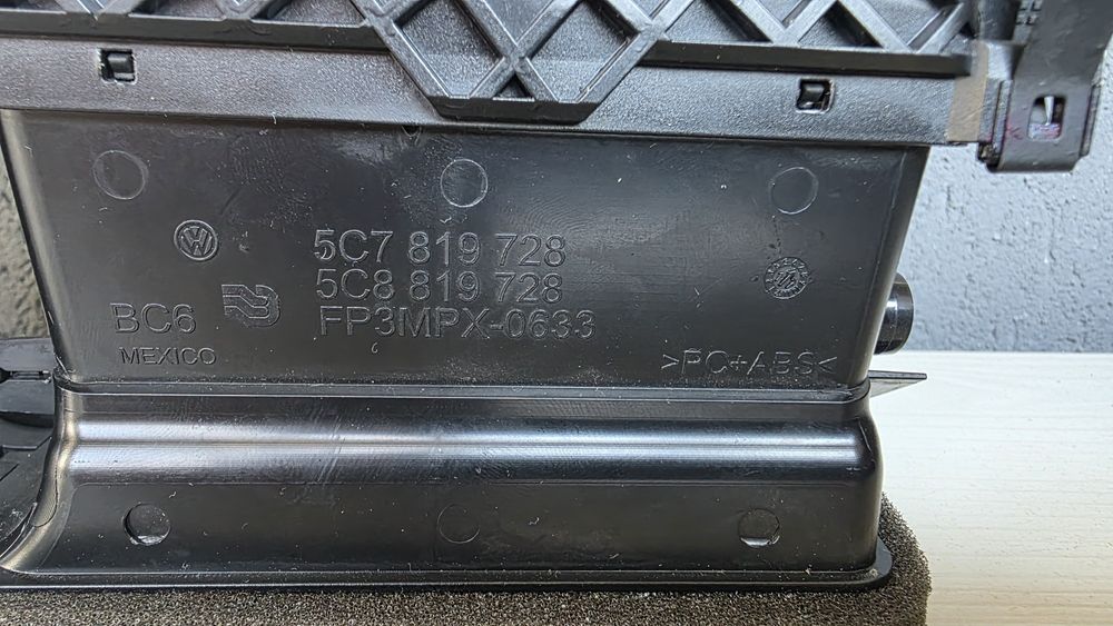 Grila ventilatie vw jetta 2017