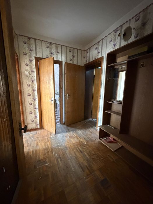 Продам квартиру спутник 4 2/2/4 1.6х6 балкон 51000&