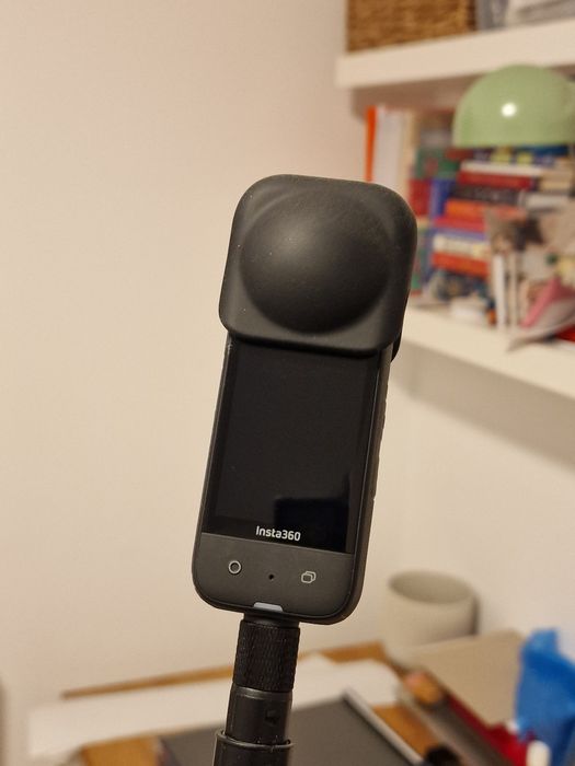 Camera video acțiune INSTA 360 X3 cu accesorii