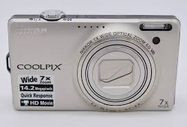 Дигитална камера Nikon Coolpix S6000