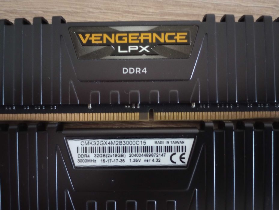 Corsair Vengeance LPX DDR4 32GB 2x16GB 3000MHz CMK32GX4M2B3000C15