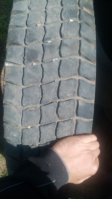 Продам б/у шины продам