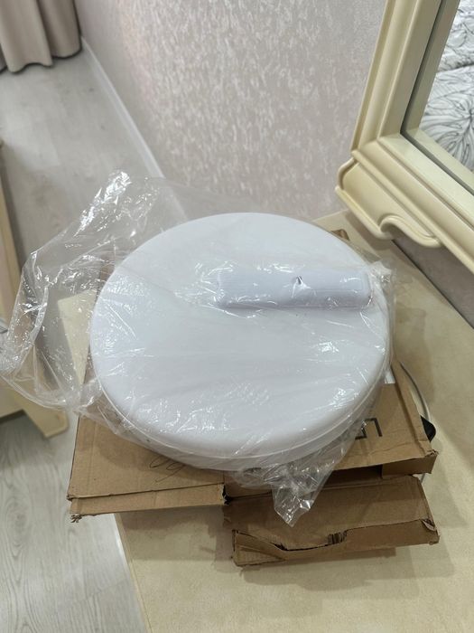 Потолочный светильник