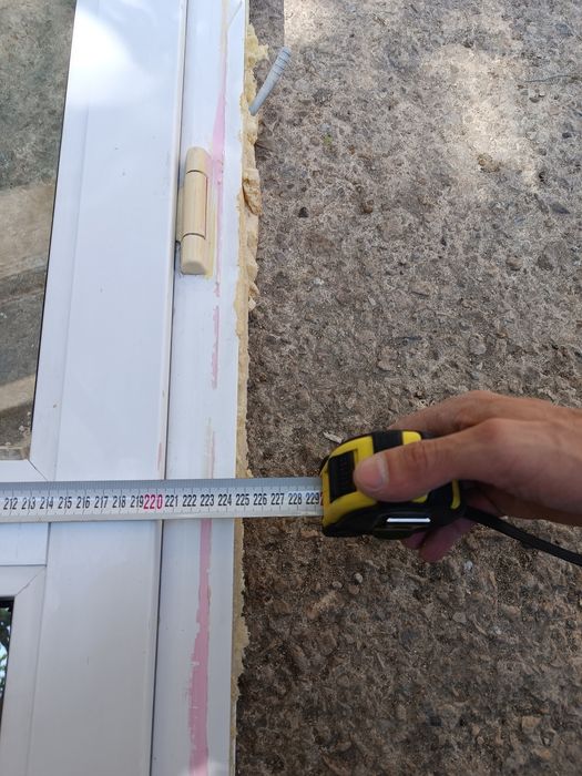 Продавам пвц дограма salamander