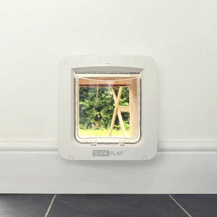 Нова Смарт Вратичка SureFlap Microchip Pet Door Connect, RFID/Микрочип