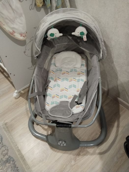 Шезлонг для новорожденных