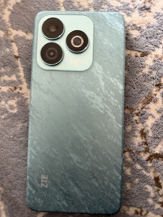 продам сотовый телефон