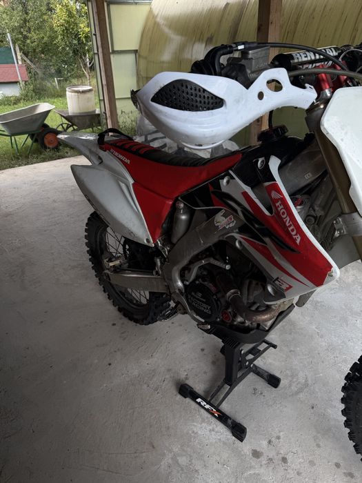Продавам honda crf250r
