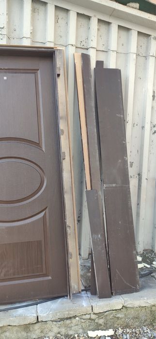 Врата метална без брава