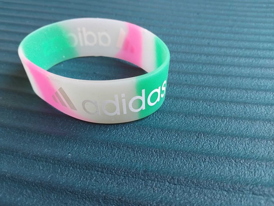 Adidas спортна гривна