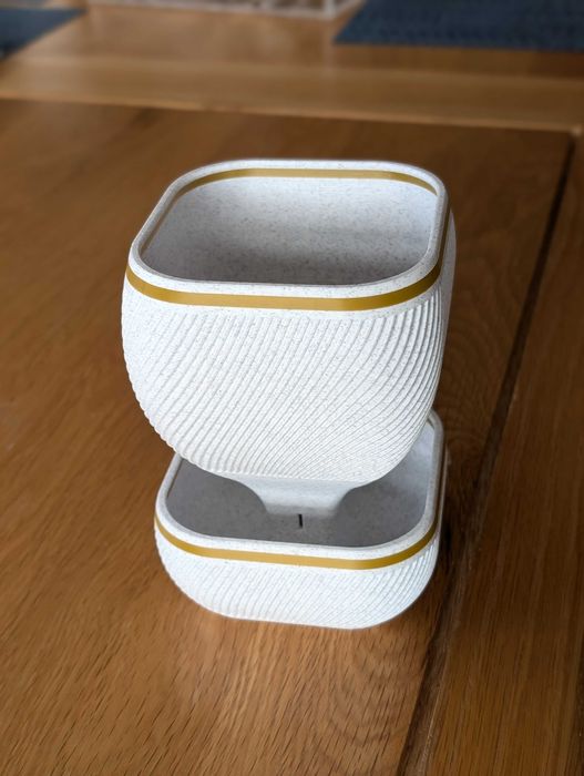 Самополиваща се Саксия за Цветя – Различни Цветове