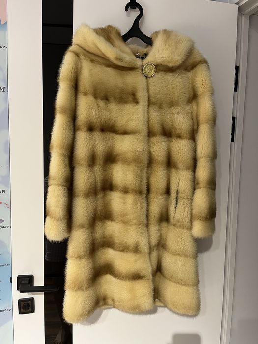 Продам норковую шубу