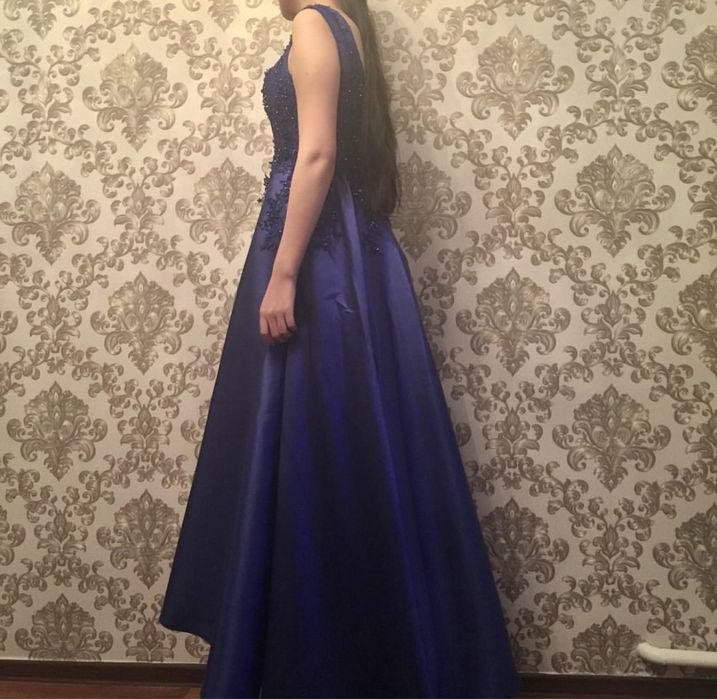 Вечерние платья