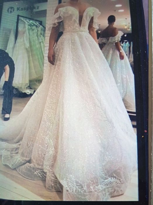 Продам свадебные платья!