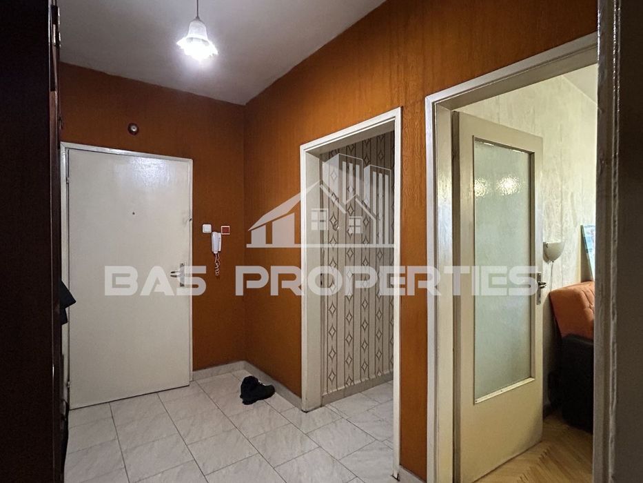 Продава се Тристаен апартамент в София, Красна поляна 2 - 80 кв.м за 1212 €/кв.м - Снимка #9