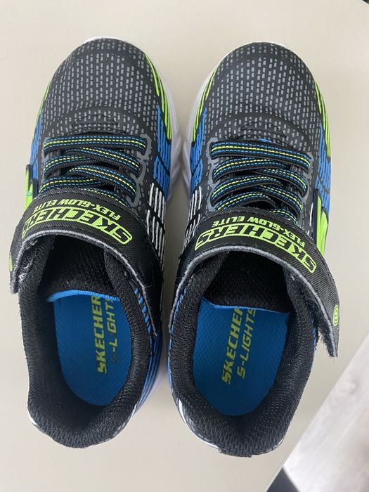 Adidasi Sketchers, 28