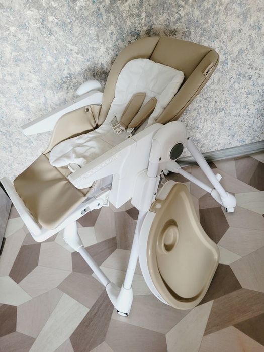 Складной стульчик для кормления Skillmax