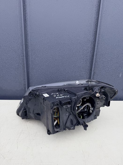 Far dreapta BMW X3 F25 bixenon adaptiv europa