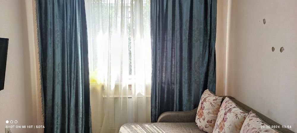 Продам угловой диван и дорогие шторы