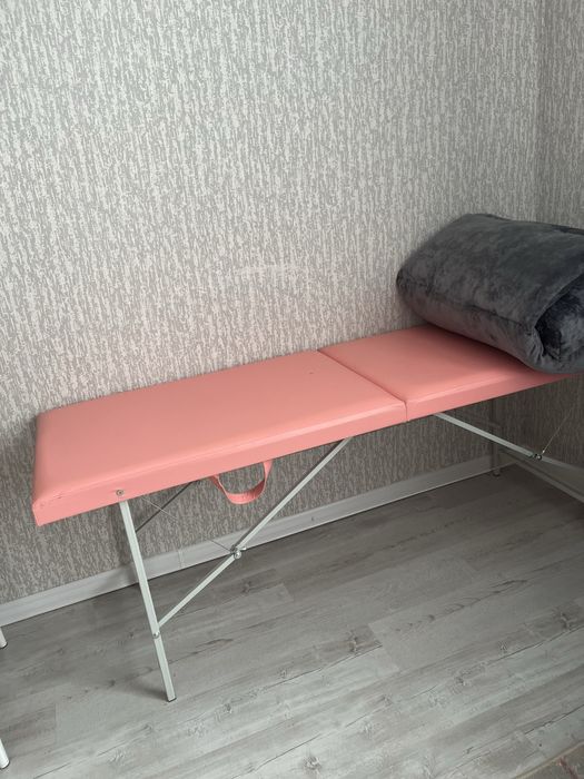 Кушетка, матрац, лампа