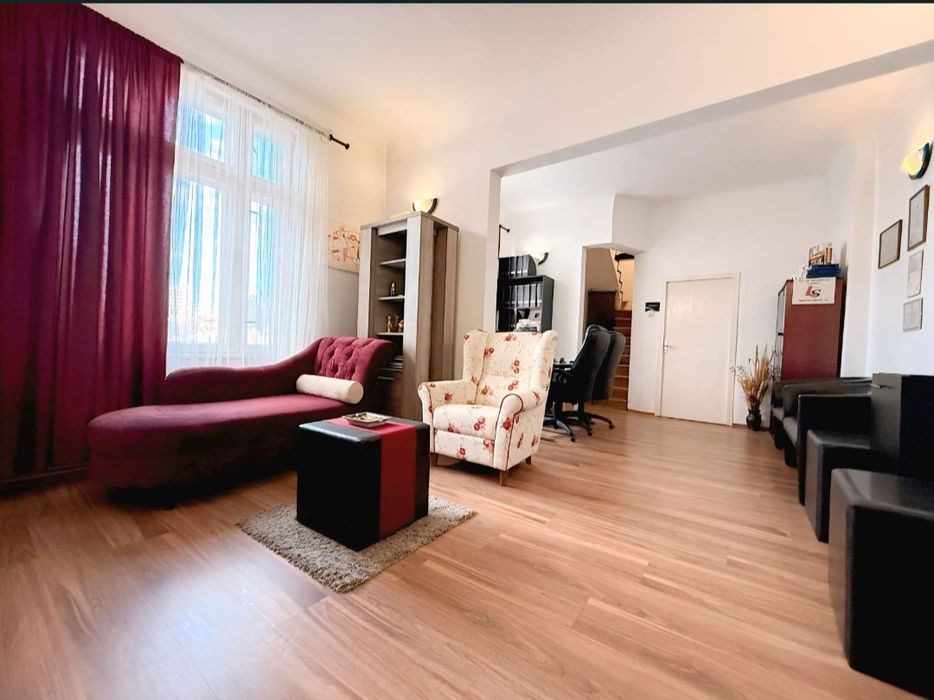 Apartament in vila - Central - Dispus pe 2 etaje