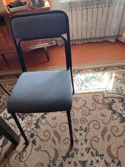 Продаются 4 стула