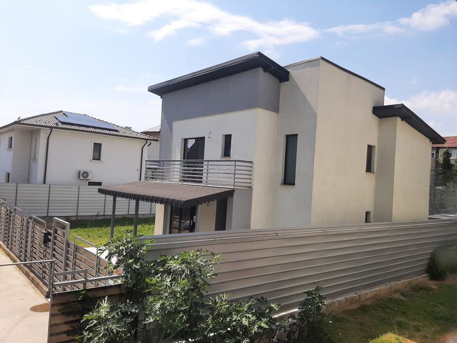 Casa Focsani-35% AvansParter+Etaj4Dormitoare,2Bai,Bucatarie OPEN-SPACE