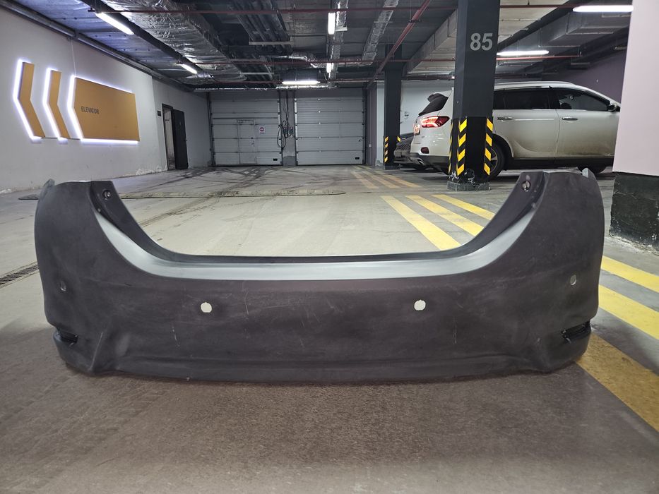 бампер задний Королла Оригинал!