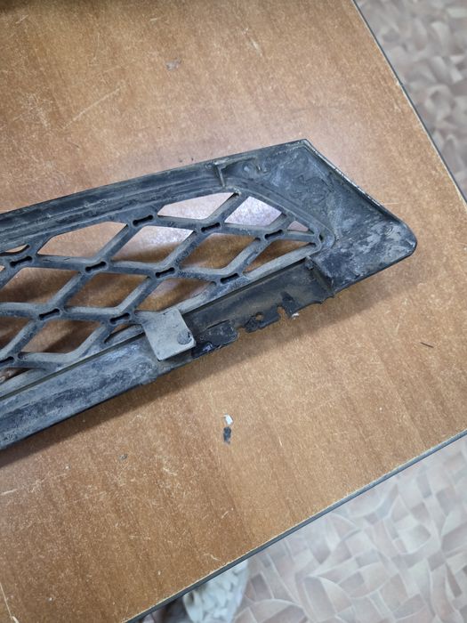 Решетка радиатора Ford focus 1