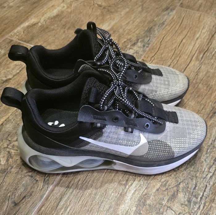 Маратонки Nike Air Max бяло и черно