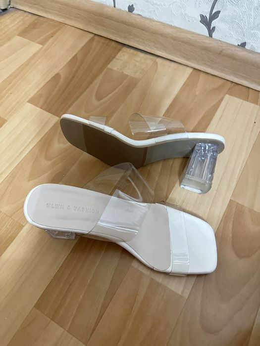 Босоножки, прозрачные