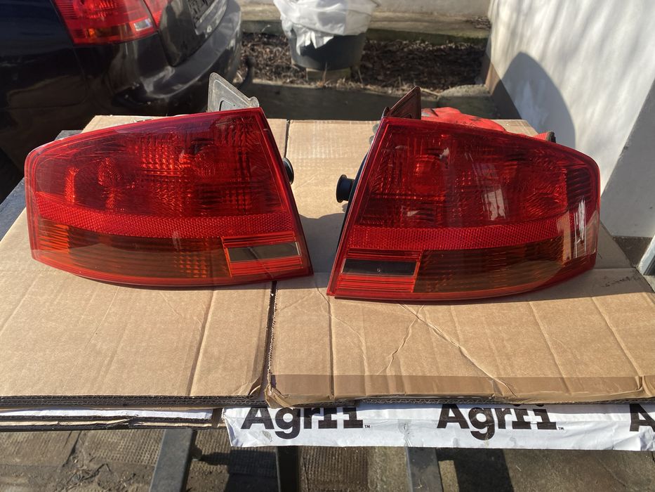 Lampa stop tripla spate Audi A4 B7 sedan