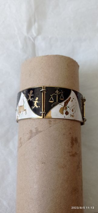 Гривна със зодиакални знаци