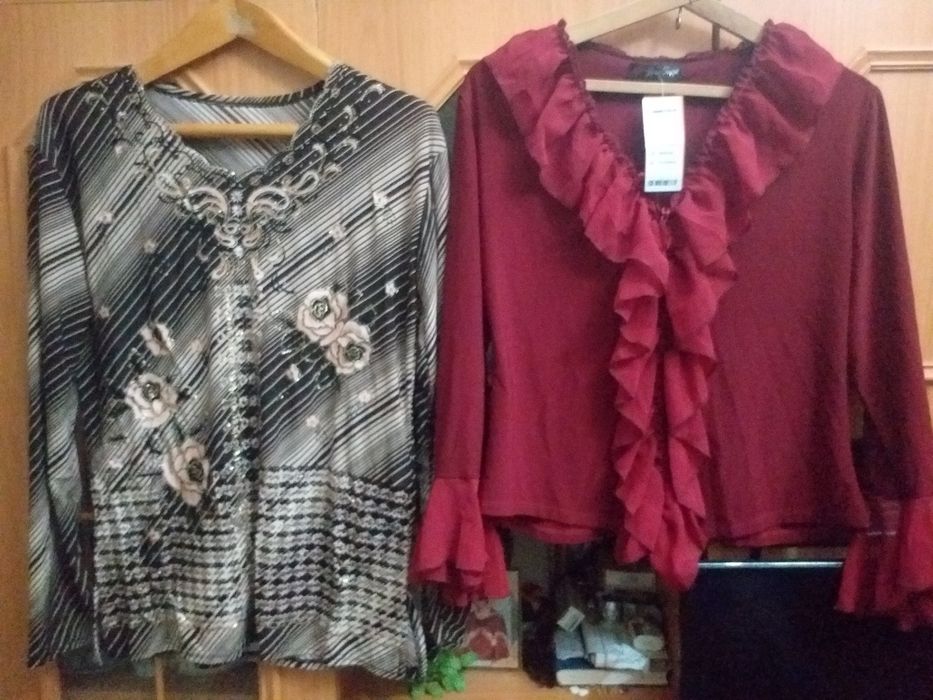 Новые красивые костюмы, кофты, юбки разные размеры.
