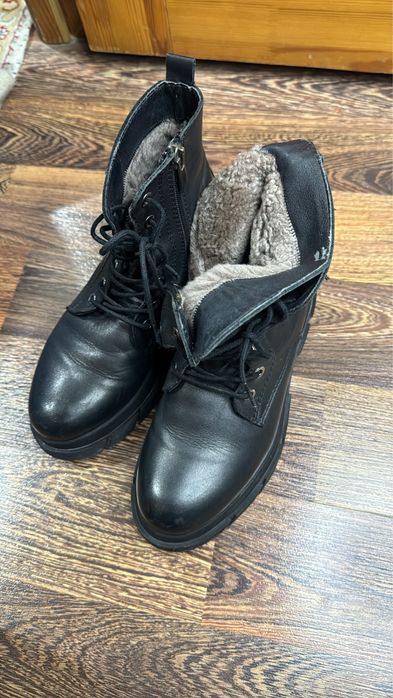 Продам зимние берцы