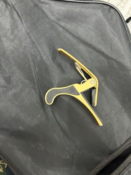 Гитара хорошие состоение почти новыи